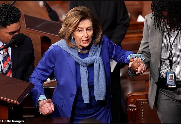 佩洛西宣布退休