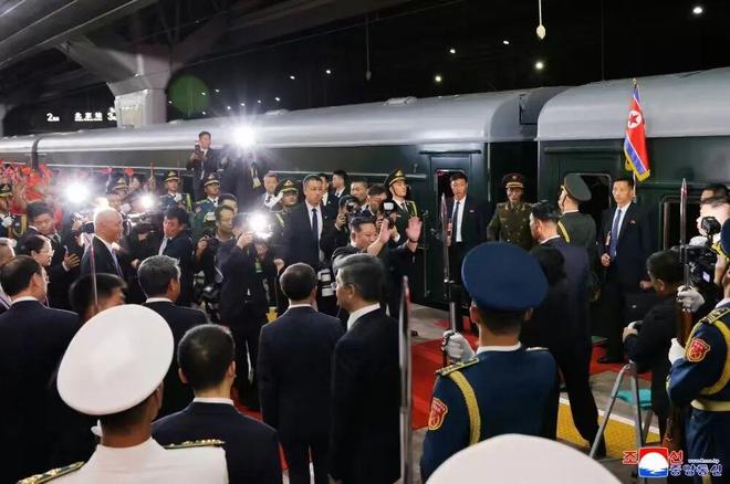 金正恩离京，对中方的真心实意表示感谢，两国友好关系牢不可破