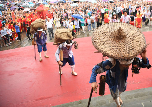 非遗“出圈”引客来——重庆石柱探索文化传承与乡村振兴新路径