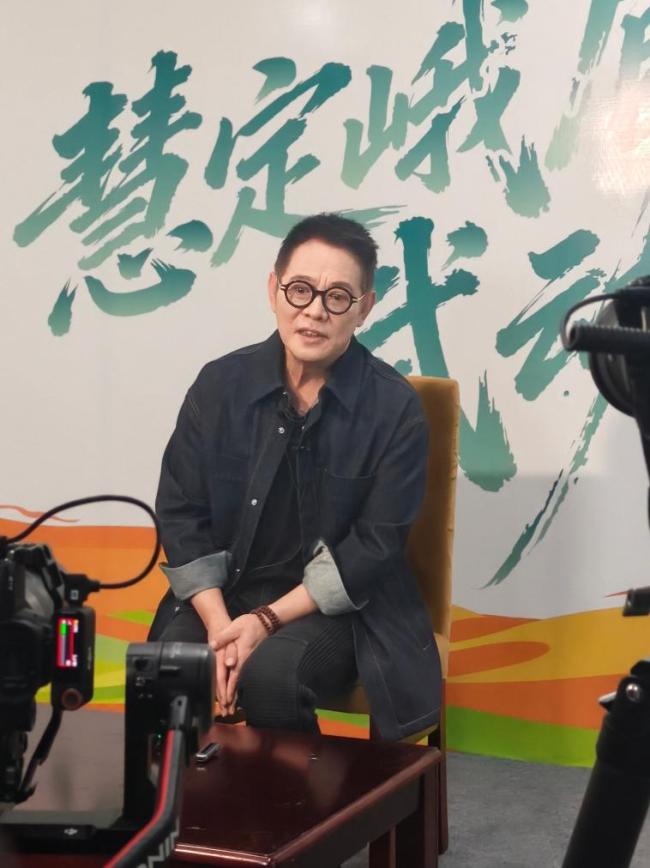 李连杰新身份：001号终身志愿者