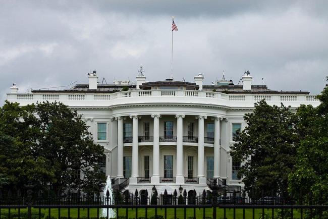 特朗普称尚未就与普京的会晤做出决定