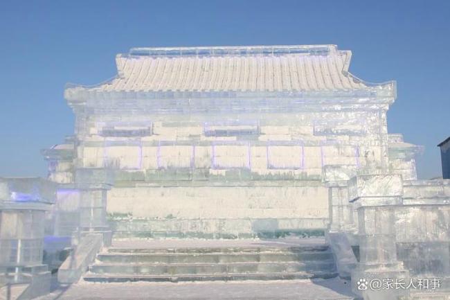 仙境一幕:五台山龙王殿被“冰封