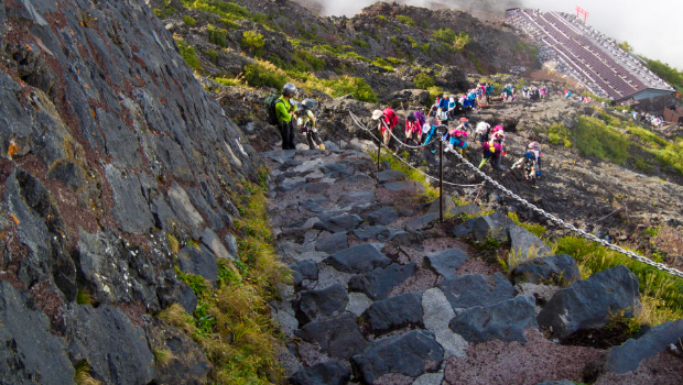 富士山7月1日起开放攀登，将设登山限制。