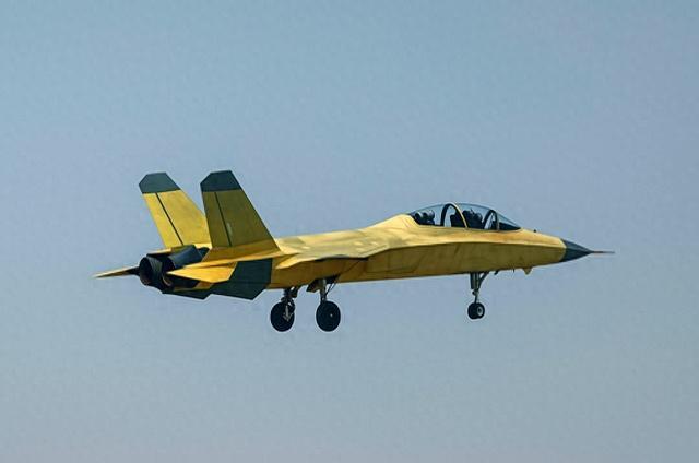 专家：中国版“超级小黄蜂”藏大玄机