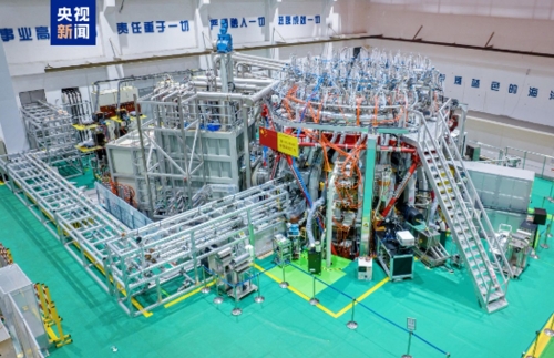 新一代人造太阳“中国环流3号”首次实现原子核和电子温度均突破一亿度，在可控核聚变技术上再次取得重大进展。央视新闻