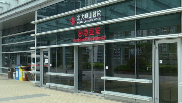 港珠澳大桥香港口岸私家车自炒撞壆
