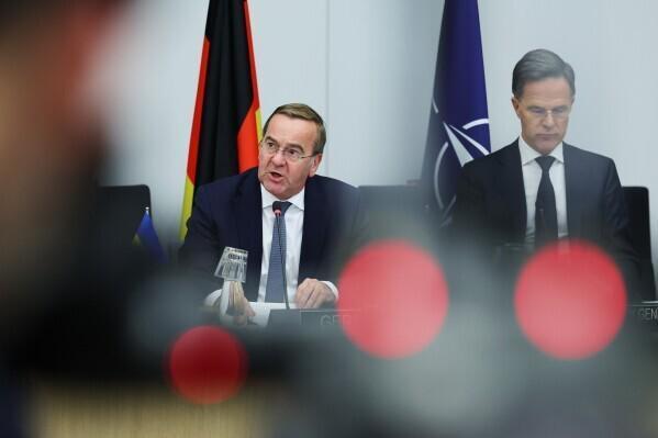 乌克兰称打到明年必须600亿美元外援，德国：我给你钱