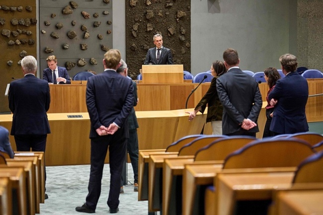 荷兰政府新社会契约党大臣集体辞职 内阁裂痕加剧