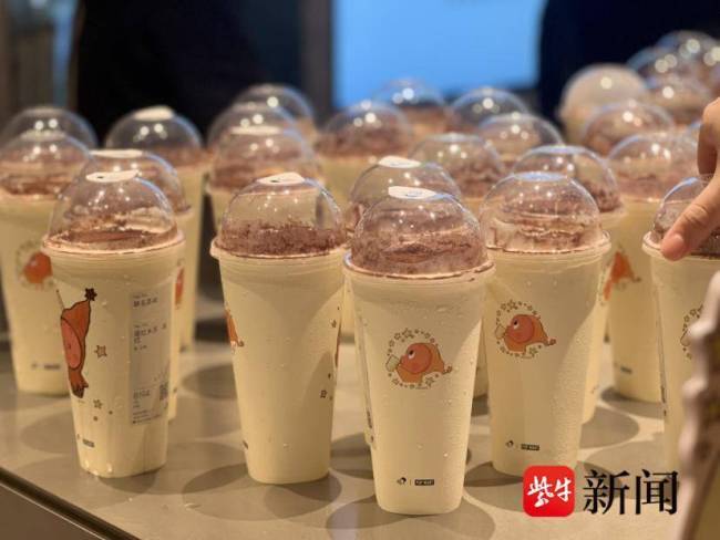 喜茶星星人联名套餐销售火爆