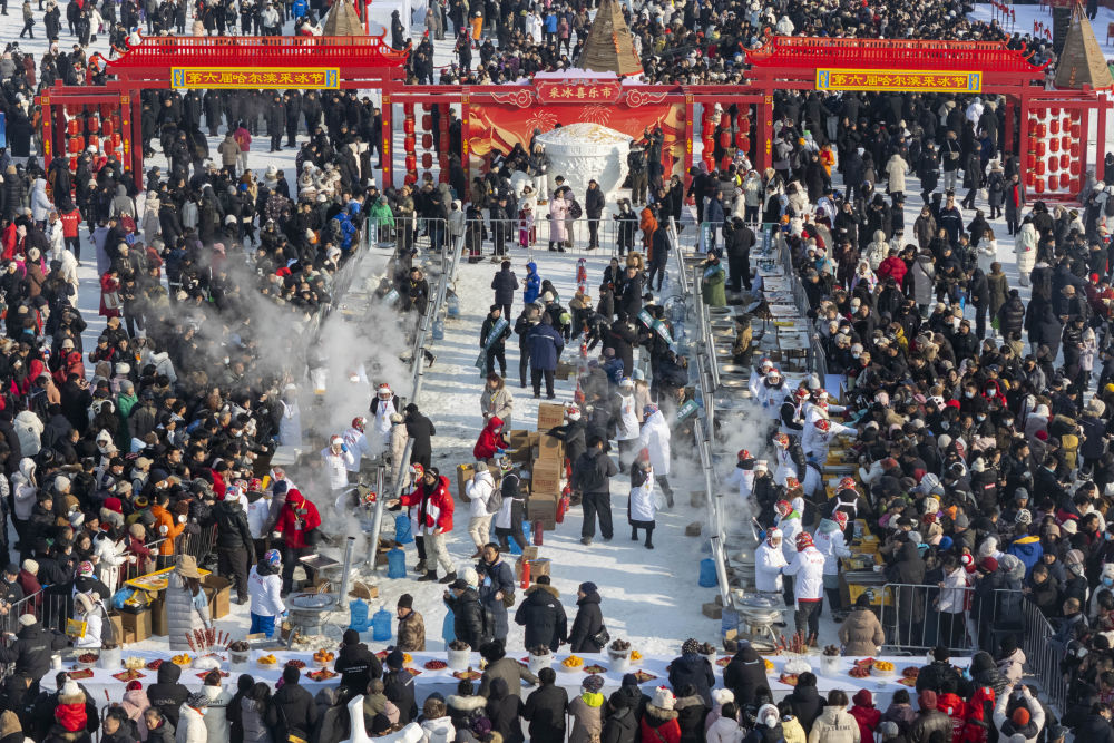 冰雪盛宴火热开启！中国让“冷资源”释放“热动能”