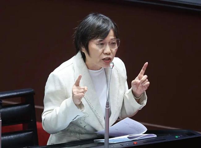 台当局官员看到花莲遭洪灾却发笑