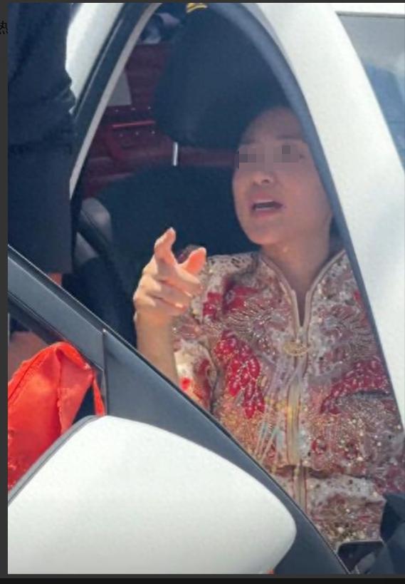 菏泽女子结婚当天跑路后续