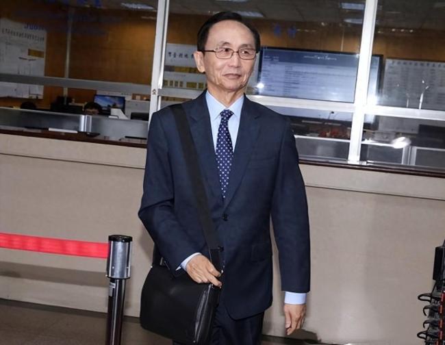 吴子嘉回应柯建铭打麻将欠债挨告