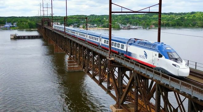 美国新一代高铁列车更新了个寂寞：延了四年还降速了