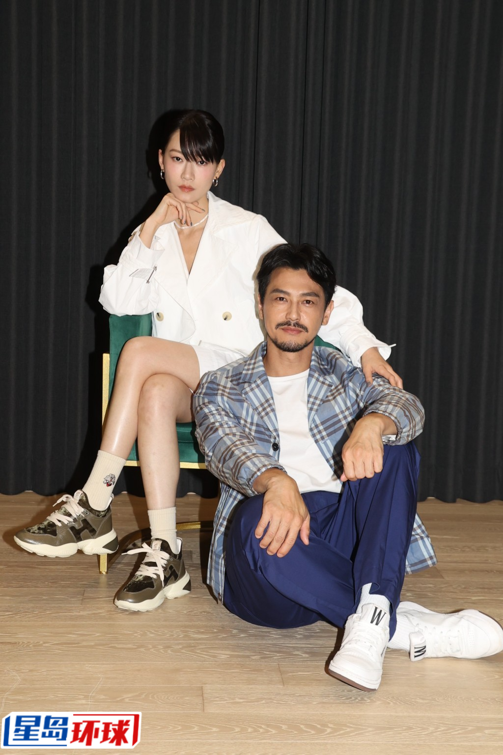 栢天男剧中演投资大行CEO，廖子妤则演他的下属。