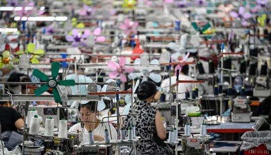 关税铁幕：外贸企业正极限求生 要么提高售价要么退出市场