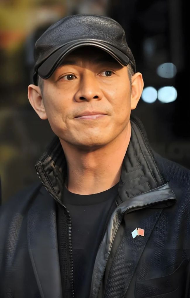 李连杰自曝可能患轻微自闭