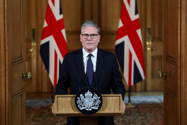 英首相斯塔默召开“紧急内阁会议”:扩大对加沙人道援助,寻求外交途径促成停火
