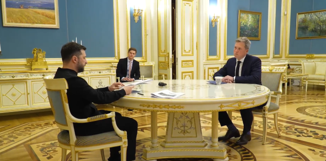 乌克兰总统会见美国陆军部长 讨论和平方案