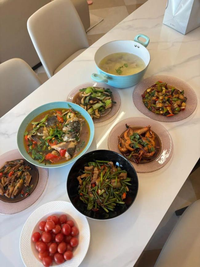 上门做饭月薪2万女子称订单已爆满