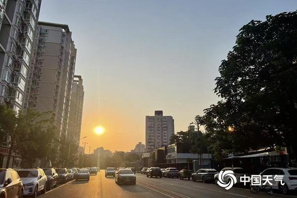 北京未来三天晴热高温天气持续 今天最高气温可达38℃