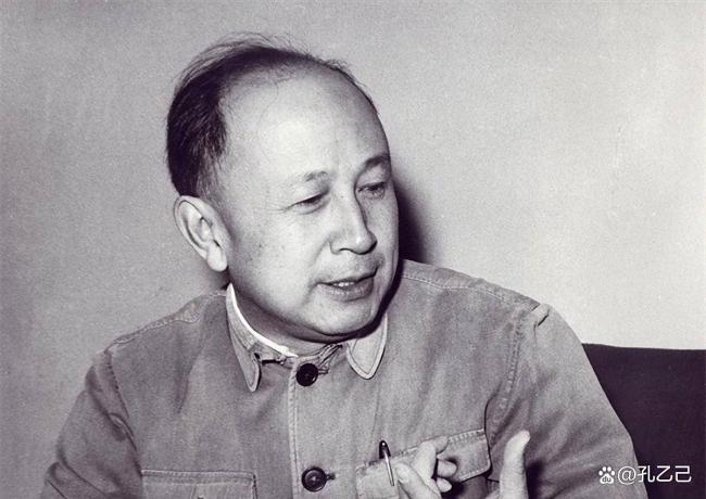 美媒称中国新防空导弹露面 阅兵展示最新成果