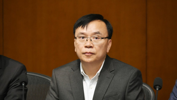 黄国.jpg