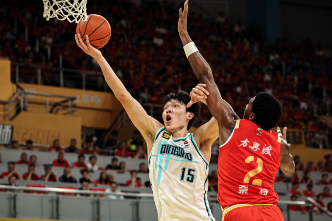中国球员杨瀚森宣布参加NBA选秀
