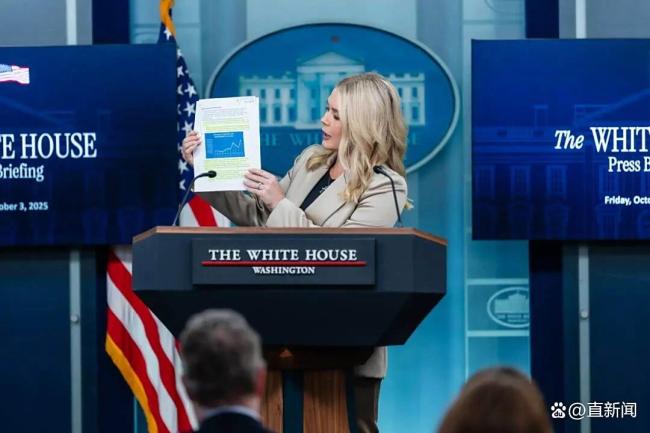 美军没钱发 特朗普照样庆典开花