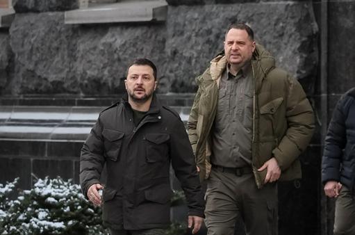 乌“二把手”辞职后称要上前线