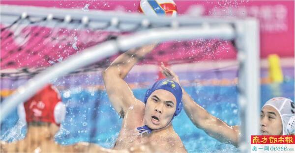 队长陈仲贤在比赛中。