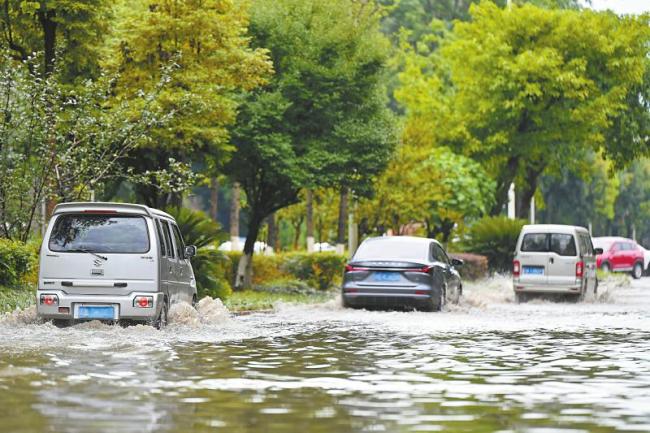 多地强降水 四川近3万人避险转移