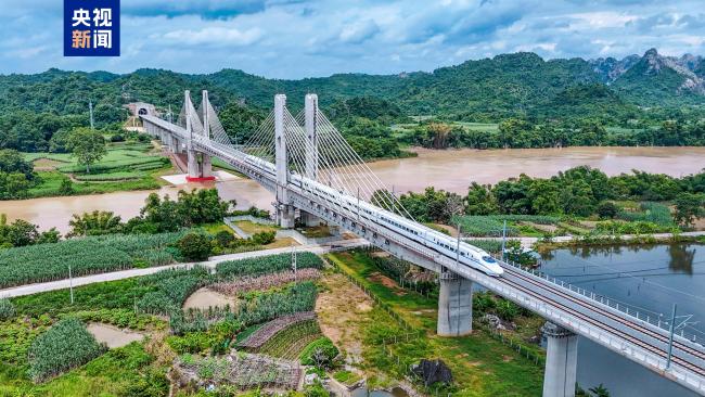 最快75分钟可达 南凭高铁12月5日全线贯通运营