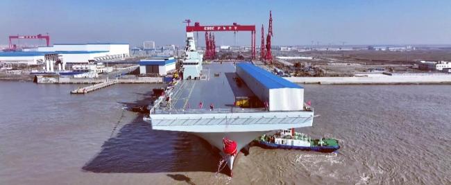 四川舰与真正的航母仍有区别！