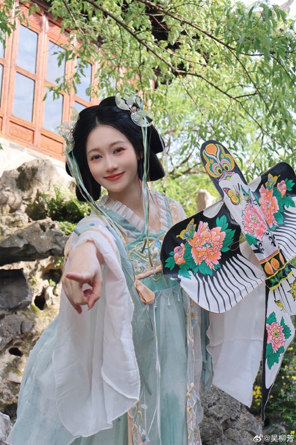 吴柳芳首次披露直播跳舞原因
