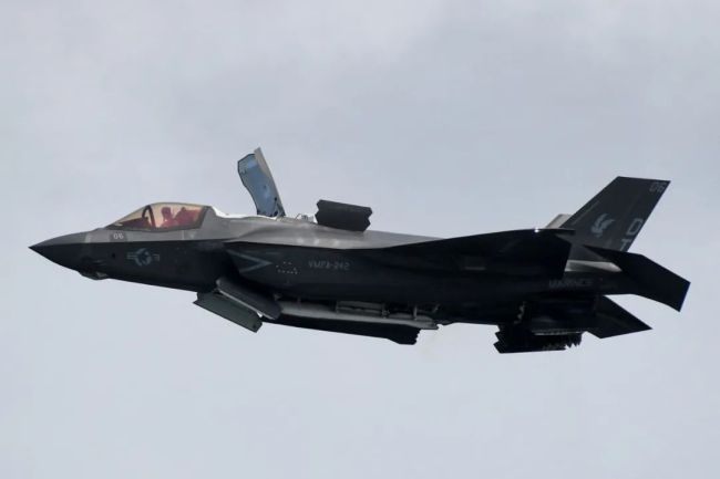 “F-35险遭击落,美国感到恐慌”