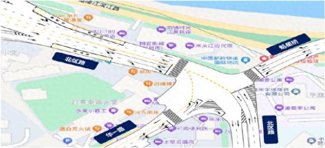 重庆为观看无人机表演的游客们封路