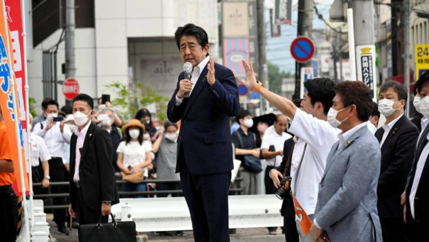 遭枪击身亡的日本前首相安倍晋三,也是“安倍派”。 遭枪击身亡的日本前首相安倍晋三,也是“安倍派”。