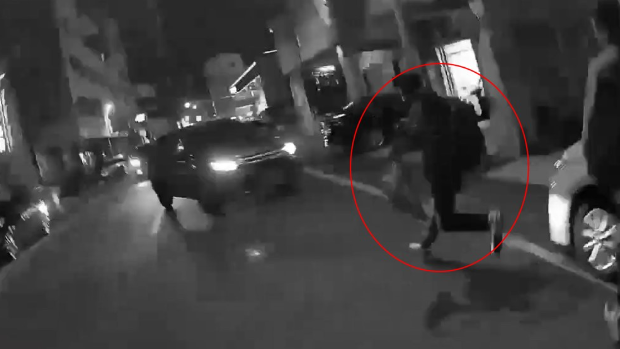 台警在彰化成功围捕陈修将。 台警在彰化成功围捕陈修将。