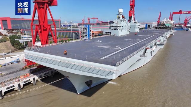 四川舰相比福建舰有哪些优势