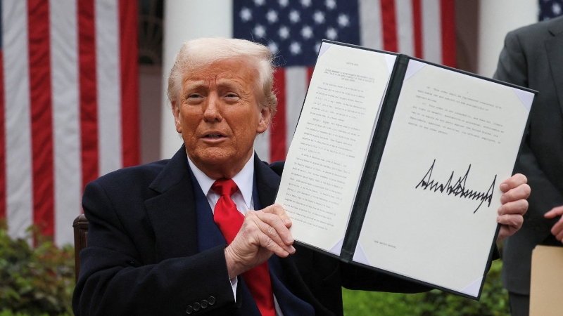 美国将对40多个贸易逆差较的对不同国家征收不同税率。 路透社 美国将对40多个贸易逆差较的对不同国家征收不同税率。 路透社