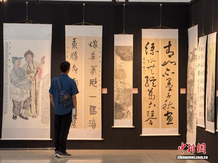 台湾青年艺术家盼两岸同好“兰亭集会”