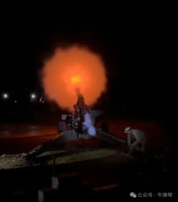 中国这两个邻国,大打出手了