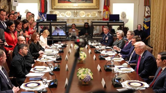 8个月内三访白宫 泽连斯基与特朗普谈了什么？