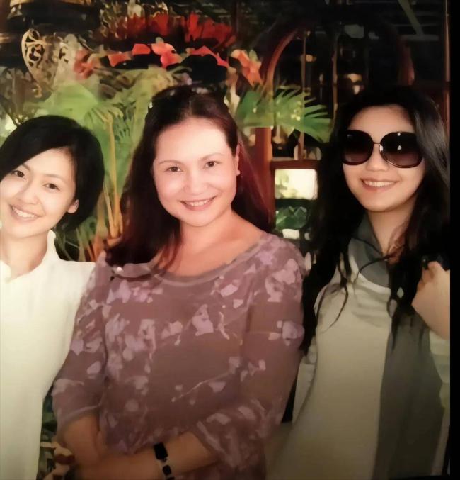 大S妈妈日前悲伤过度送急诊 悲痛难愈引发关注