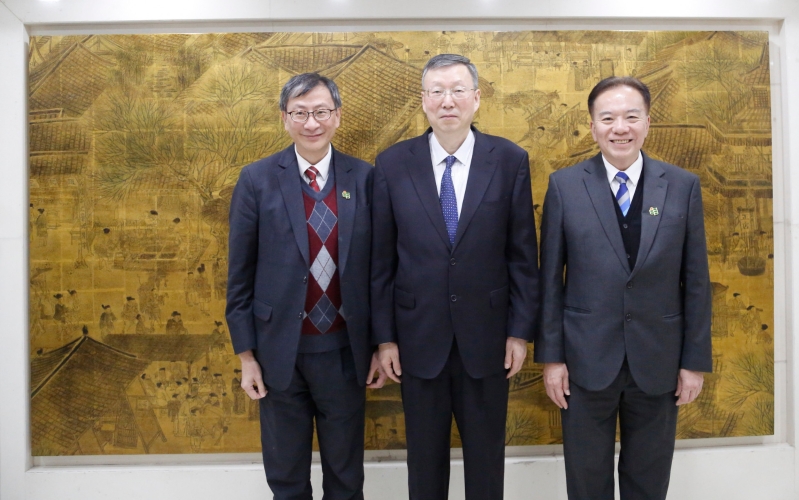 教育部副部长王嘉毅会见香港教育大学代表团,肯定教大办学成就,期望融入教育强国建设.jpg 教育部副部长王嘉毅会见香港教育大学代表团,肯定教大办学成就,期望融入教育强国建设.jpg
