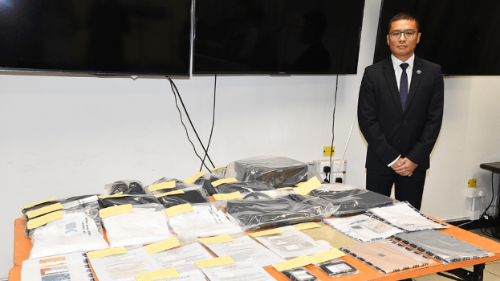 警破假冒官员骗案拘3男女 警破假冒官员骗案拘3男女