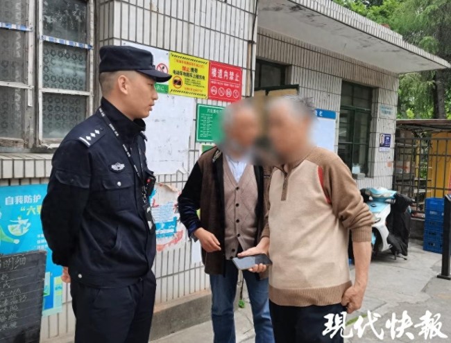 民警怒怼骗子帮居民止损51万