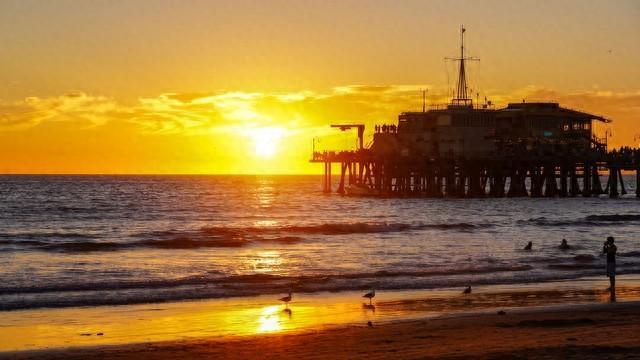 美国是在韬光养晦还是“韬光养战”