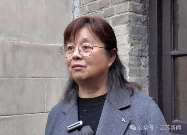 吴石后人获赠户籍卡仿真件